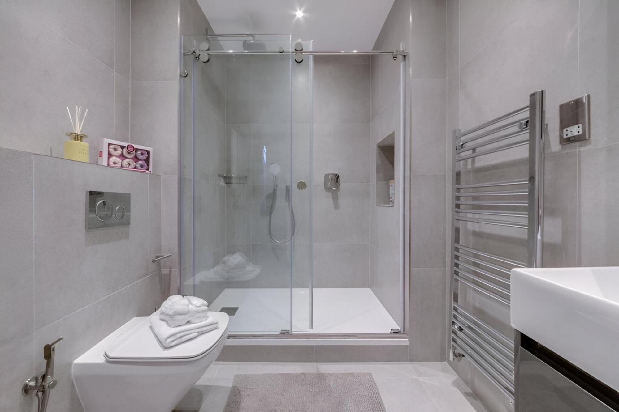 Luxury London 3 Bedroom Duplex With Pool Table - 4Hs Экстерьер фото