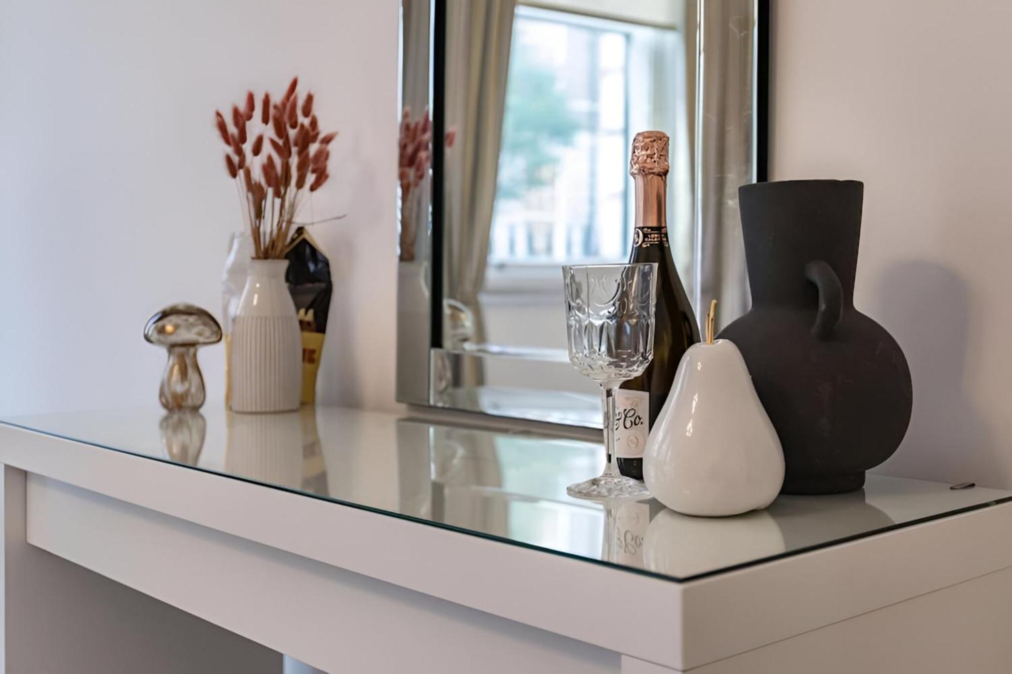 Luxury London 3 Bedroom Duplex With Pool Table - 4Hs Экстерьер фото