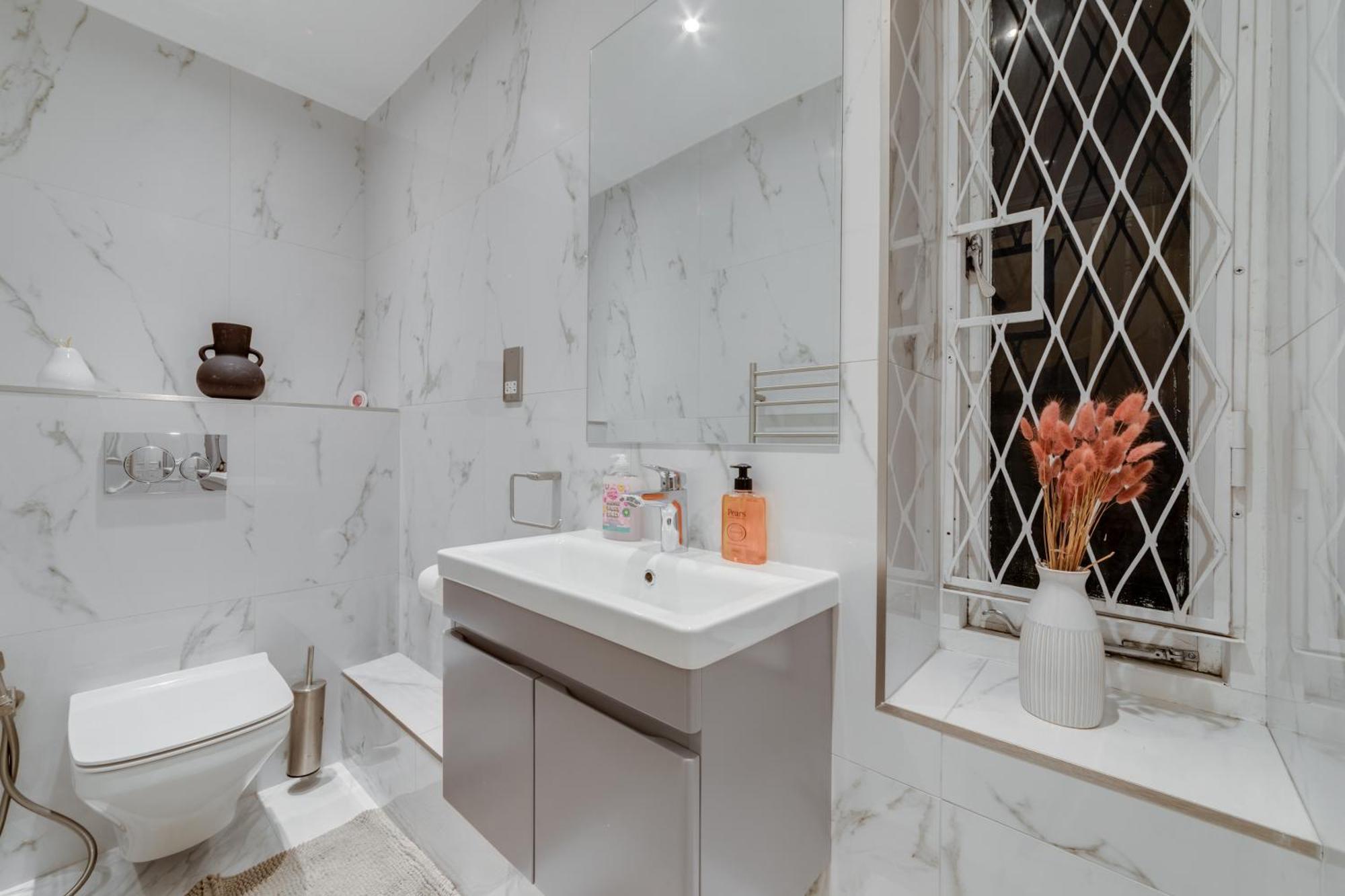 Luxury London 3 Bedroom Duplex With Pool Table - 4Hs Экстерьер фото