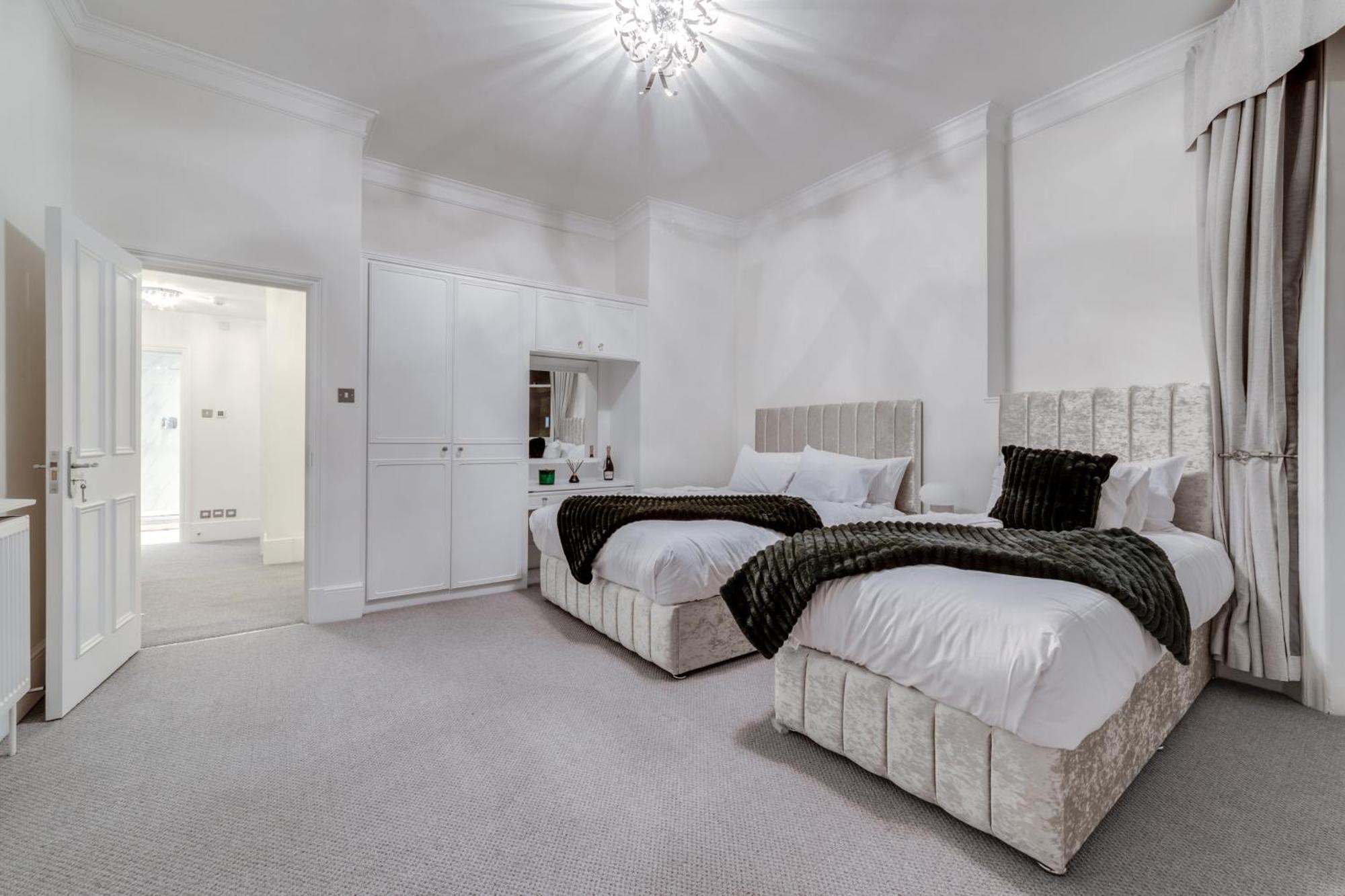 Luxury London 3 Bedroom Duplex With Pool Table - 4Hs Экстерьер фото